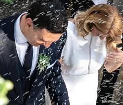 Τα σκαλιά της εκκλησίας θα ανέβουν ο βασίλης κικίλιας και η τζένη μπαλατσινού που προανήγγειλαν και επισήμως, σήμερα, τον γάμο τους στην εφημερίδα «καθημερινή». Egkyos H Tzenh Mpalatsinoy H Fwto Me Th Foyskwmenh Koilitsa H Eyxh Toy B Kikilia Queen Gr