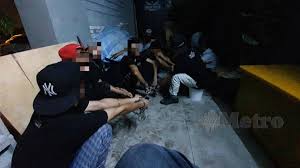 Dari hasil pemeriksaan sementara yang kami lakukan secara intensif sejak tadi malam hingga hari ini satu orang sudah kami tetapkan sebagai. Pati Terkedu