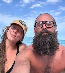 Key West/Miami Photo Dump! 🤳🏻🌞🌊🌴 Had the best time visiting Key West  for the first time with @jay.rose.phase6 and @olivia.ferrier.phase6! Such a  vibe! And of course, Miami South/North beach always satisfies my