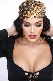 Savannah Head's Instagram, Twitter & Facebook