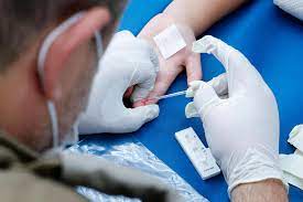 בדיקה סרולוגית לאחר הידבקות בקורונה, עם או ללא תסמינים. Dnjmd3kpeca7sm