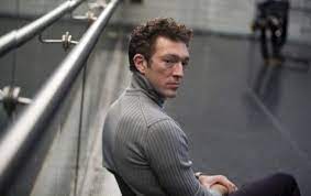 The black swan dance double controversy concerns an american film and the credit its production gave to performers.black swan is a 2010 american psychological thriller film about a ballet dancer directed by darren aronofsky and starring natalie portman, vincent cassel, and mila kunis. Vincent Cassel Intense And Fantastic Vincent Cassel Oceans Twelve Vincent