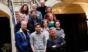 De oma van collega r. Dit Is De Cast Van De Collega S Cinevox