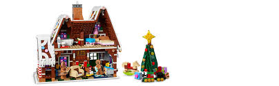 This set features an adorable gingerbread family with a baby in a realistic gingerbread cottage, baked to christmastime perfection! Amazon Com Lego Creator Expert Gingerbread House 10267 Building Kit New 2020 1 477 Pieces Toys Games