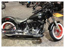 Capitol Harley S Customized Softail Slim With Retro White Walls Red Accents Bestservicedepartment Harley Davidson Harley Softail