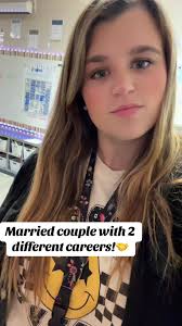 Kellie🌻🍎 (@kell_bell1517)