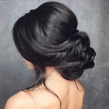 They can either be secured with a hairpiece, a hairnet and bobby pins. 5 Low Bun Hairstyles We Love