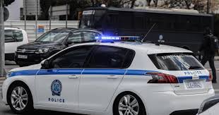 Jul 02, 2021 · σιωπηλός δρόμος: Gynaikoktonia Sth Dafnh Maxairwse Mexri 8anatoy Th Gynaika Toy Giati Thn Zhleye Aygh