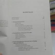 Ekonomi negara berada dalam kedudukan yang lemah memandangkan sektor korporat mengalami kesukaran dalam mendapatkan kredit dan pada masa yang sama mengalami peningkatan hutang yang semakin tinggi. Buku Terpakai Sold Kemelesetan Ekonomi Kesan Dan Facebook