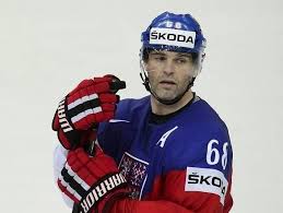 Online reportáž sledujte živě na isport.cz. Foto Cesko Svedsko Jaromir Jagr A Jeho Pry Posledni Zapas V Hockey Players Sports Jersey