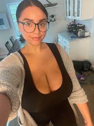 LibertyAndLingerie - Free pics, galleries & more at Babepedia