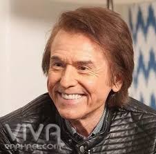 Певец Рафаэль