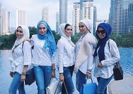 Suri katriana (49 episodes) as puan sofea. Perghh Cun Habis 10 Foto Adik Beradik Rozita Che Wan Yang Ramai Tak Tahu Iluminasi
