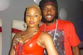 Gervinho begynte sin karriere i asec abidjan og toumodi , før han flyttet til belgia i 2004 for å spille for beveren. Gervinho Reportedly Tries To Smuggle Woman On A Plane Fails 4 People Get Fired Bleacher Report Latest News Videos And Highlights