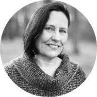 Mary Lykens's Instagram, Twitter & Facebook