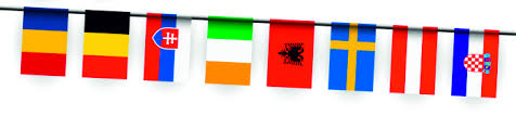 Flaggen und wimpel zum ausdrucken deutschland schweiz. Flaggenkette Fahnenkette Mit Allen Teilnehmern Der Fussball Em 2021