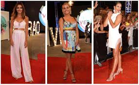 Assim, a festa que, supostamente, seria um motivo de concórdia entre toda a população, vai ser tudo menos isso, começando pela sua organização. Todos Os Looks Da Passadeira Vermelha Da Festa De Verao Tvi