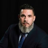 Edgar Moya's Instagram, Twitter & Facebook