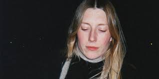 Hovvdy estrena "Shooting Star" junto a runo plum · Arts & Crafts México