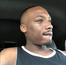 This one my whole body is paining me, it's like plenty people don already  cut me off from their lives this year, kiaah, ya diwa!