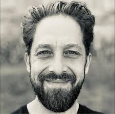 Father and Daughter 25 years apart 💜