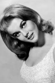 🎶I'll have a Blue Christmas without you, I'll be so blue just thinking  about you, decorations of red