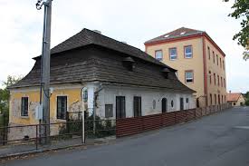 Zdeněk mahdal je doma v řeporyjích. Chalupari Po 44 Letech Jejich Tresnova Uz Neni Mistem Klidu Bohous S Evzenem By Svou Chalupu Nepoznali Filmove Stopy Krajske Listy Cz