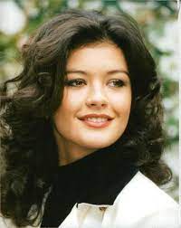 At the start of her showbiz career? 440 Czj Ideas Catherine Zeta Jones Cathrine Zeta Jones Catherine