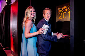 Search the world's information, including webpages, images, videos and more. Suzanne Schulting Pakt Op Sportgala Uit Met Sexy Rugdecollete Foto Destentor Nl