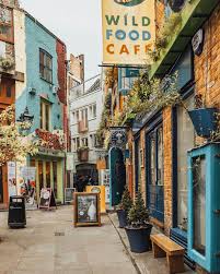 4 314 Likes 173 Comments Travel Girl Postcardsbyhannah On Instagram This Colourful Little Gem Is Right In The Centre Girls Trip London Travel
