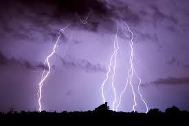 Die #unwetterwarnung des dwd vor extremem #gewitter gilt für nordostniedersachsen, hamburg, ostholstein und westmecklenburg. Unwetterwarnung Fur Nrw Uber 30 Grad Und Gewitter Erwartet Wr De