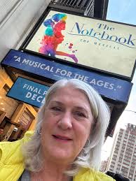 🎭Glad I had plenty of tissues 😢 Afternoon show. Lovely, heartbreaking  story. Cast is fantastic.