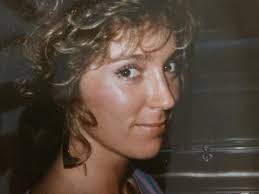 Melinda Mott's Instagram, Twitter & Facebook