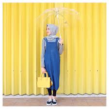 .model baju batik embos adalah salah satu model baju batik yang saat ini mengalami perkembangan yang cukup pesat, baik dari desain model bajunya, warna baju, jahitan, dan bahan pembuatannya. 30 Model Baju Muslim Modis Untuk Remaja Masa Kini Gaya Hidup Modern