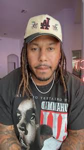 Dustin Wampler's Instagram, Twitter & Facebook