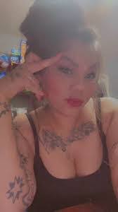 Ann Badillo's Instagram, Twitter & Facebook