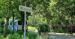 The body of fugitive soldier jürgen conings has been found in the dilserbos, some distance from where the mass search by police and troops took place in the hoge kempen national park, police said. Jurgen Conings Woonde Jarenlang In Chalet In Het Doorzochte Bos Buitenland Ad Nl