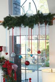1001 Idees Et Tutos Pour Realiser Une Jolie Deco Fenetre De Noel Deco Fenetre Noel Deco Fenetre Deco Noel Branche