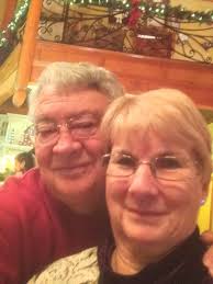 What are the most popular riding lawn mowers by name brand?