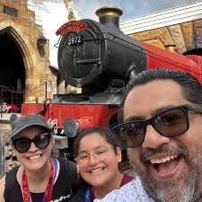 Tennis courts open to the public in the area?