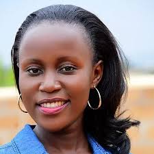 Medium length hair is such a perfect balance between long and short hair; Monica N Guiu Square African Girls Can