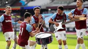 Aston villa fc manchester united fc. Backstreet Moyes West Ham S Musical Celebration For Lingard S Goal Vs Tottenham Explained