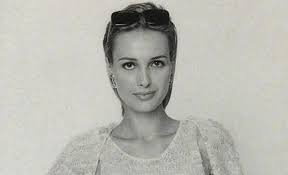 Zobacz najciekawsze publikacje na temat: Kocham Cie Zniszczylas Mi Zycie Psychofan Zabil Miss Jej Corka I Maz Do Dzis Musza Sie Ukrywac