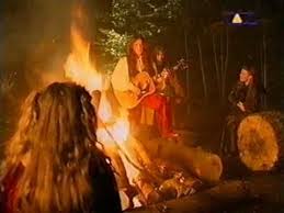 Fell In Love With An Alien The Kelly Family Hooked On This Song Hubby Thinks I Am An Alien So He Can Relate To This Song Lol Kelly Family Fell I Best Love Songs The Kelly Family Family Music Video