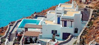 Γιαγιά έγινε για δεύτερη φορά η γιάννα αγγελοπούλου , αυτή τη φορά από τον γιο της, παναγιώτη αγγελόπουλο. 8eodwros Kai Gianna Aggelopoyloy Pwloyn Tis Biles Toys Sth Mykono Biznews