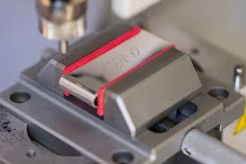 High quality leather money clip & card holder golunski 'branded' range black. Personalised Money Clips Engraved Uk Engravers Guild