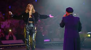 Vitaa toutes ses news, photos exclusives et vidéos avant tout le monde avec purepeople ! Vitaa Et Slimane Ont Devoile Un Nouveau Single Et Annoncent 10 Titres Inedits A Venir