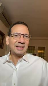 En vivo por el 95.3 FM, y en tiempo real por redes sociales, con su  programa sembradores de futuro en directo con Joaquín Vásquez y los que  siembran un futuro en Panamá