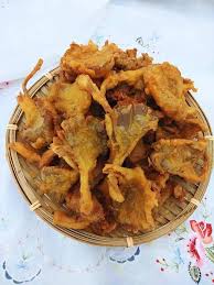 Bahan bahan100g cendawan tiram1/2 sudu teh lada hitam2 sudu teh serbuk cili3/4 sudu teh garam pink (atau biasa)serbuk kunyit (optional). Cendawan Celup Tepung Rangup Tak Sedar Sebalang Boleh Habis