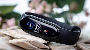 The water resistance rating is 5 atm (equivalent to a depth of 50 m under water), allowing the device to be worn while showering and swimming. Dank Deal Mit Huami Xiaomi Mi Band 6 7 Und 8 Kommen